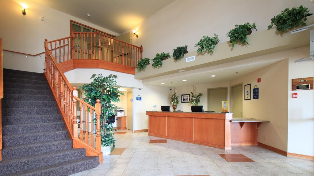 Days Inn & Suites By Wyndham Thompson Εξωτερικό φωτογραφία