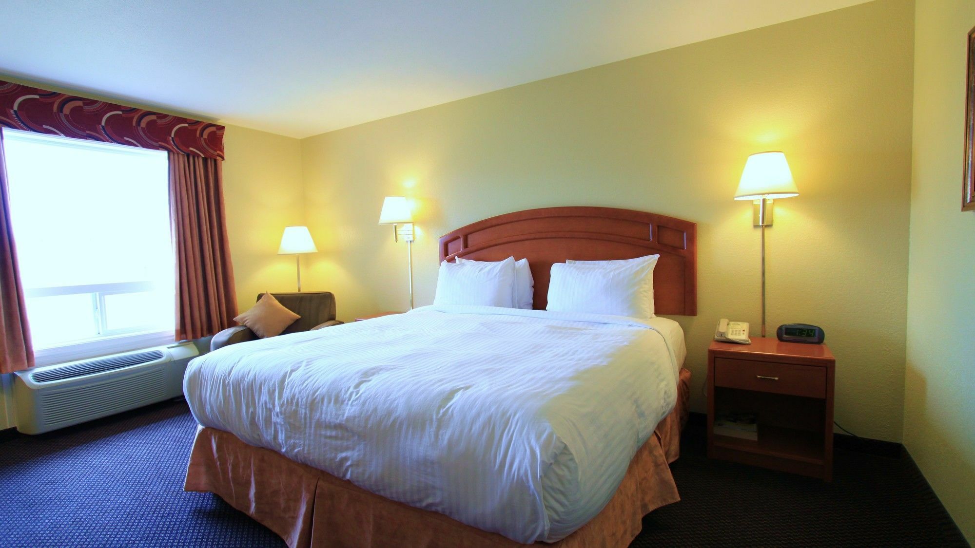 Days Inn & Suites By Wyndham Thompson Εξωτερικό φωτογραφία
